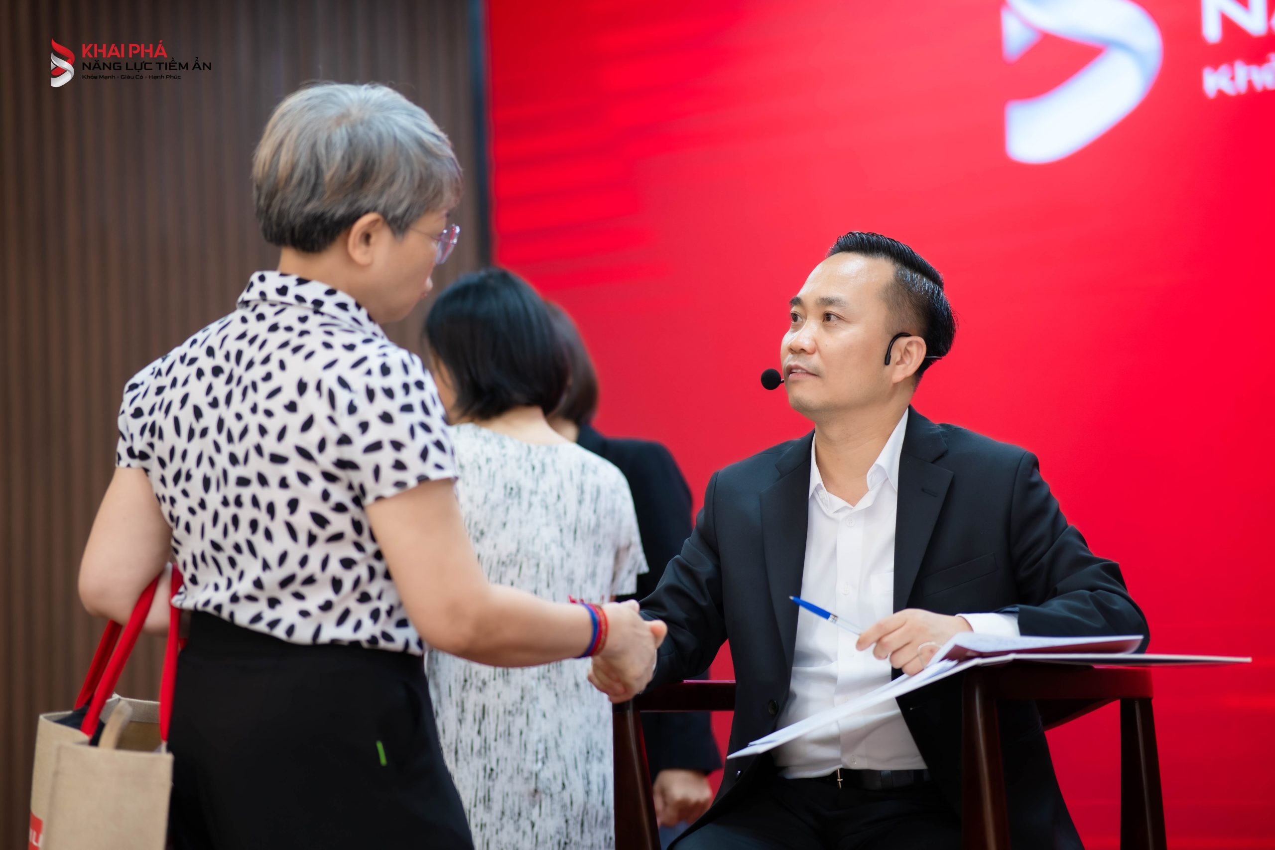 học tập và rèn luyện để nâng cao kỹ năng bán hàng