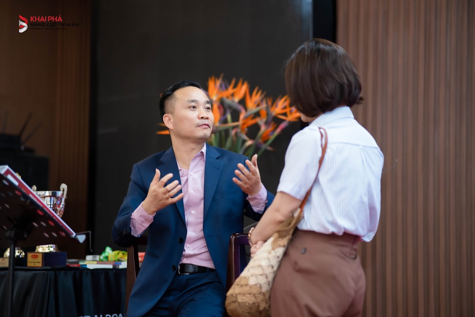 đào tạo kỹ năng bán hàng cho doanh nhân trong chương trình Khai Phá Năng Lực Tiềm Ẩn.